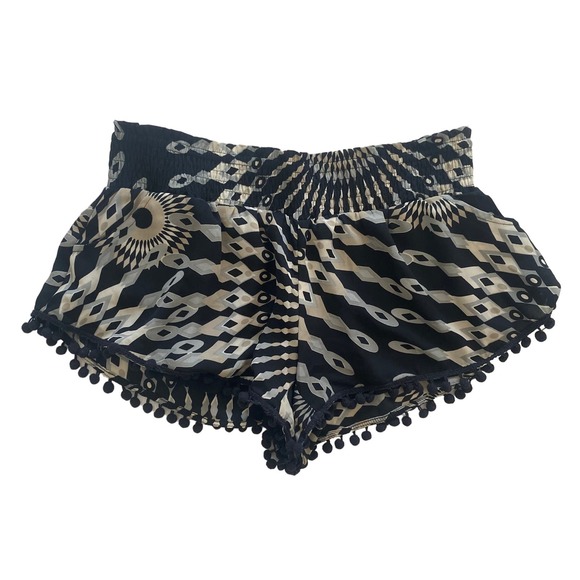 Olivaceous Pants - OLIVACEOUS POM POM GEOMETRICAL SHORTS SIZE MEDIUM